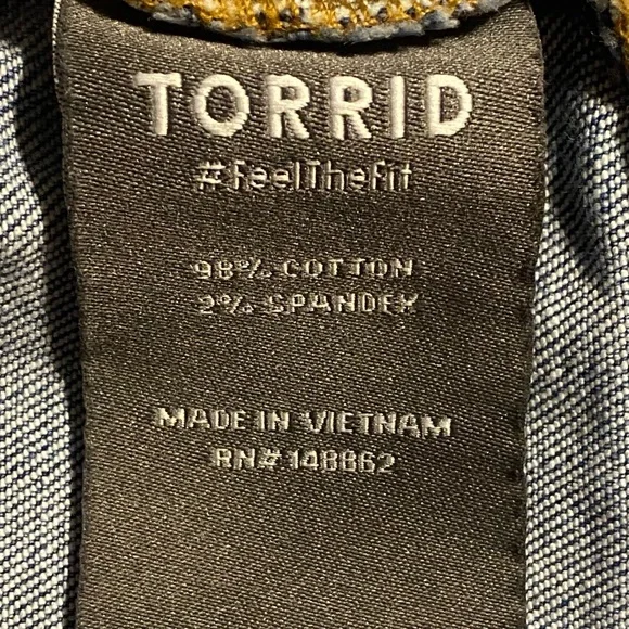 Torrid Denim Button-up Short Vest Women 4X Blue Pockets Distressed Western Rodeo - Picture 4 of 14